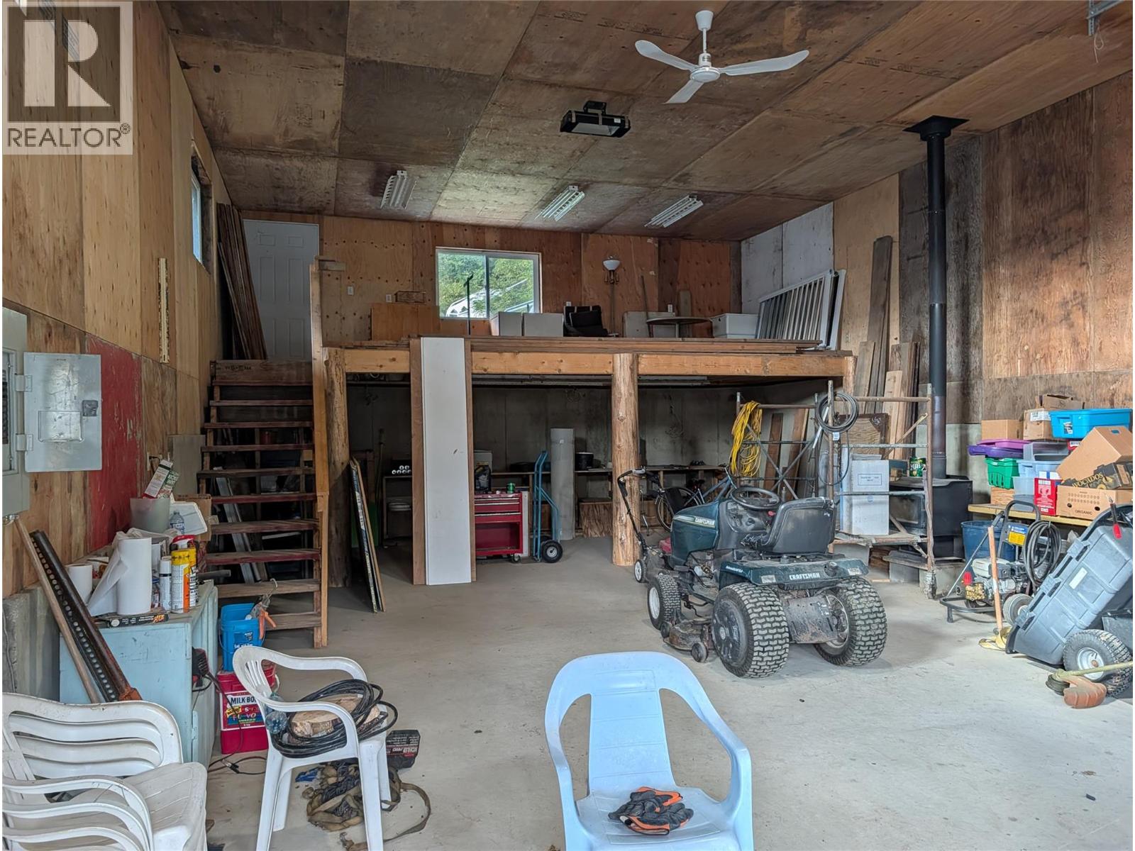 8893 Holding Road - Image 42