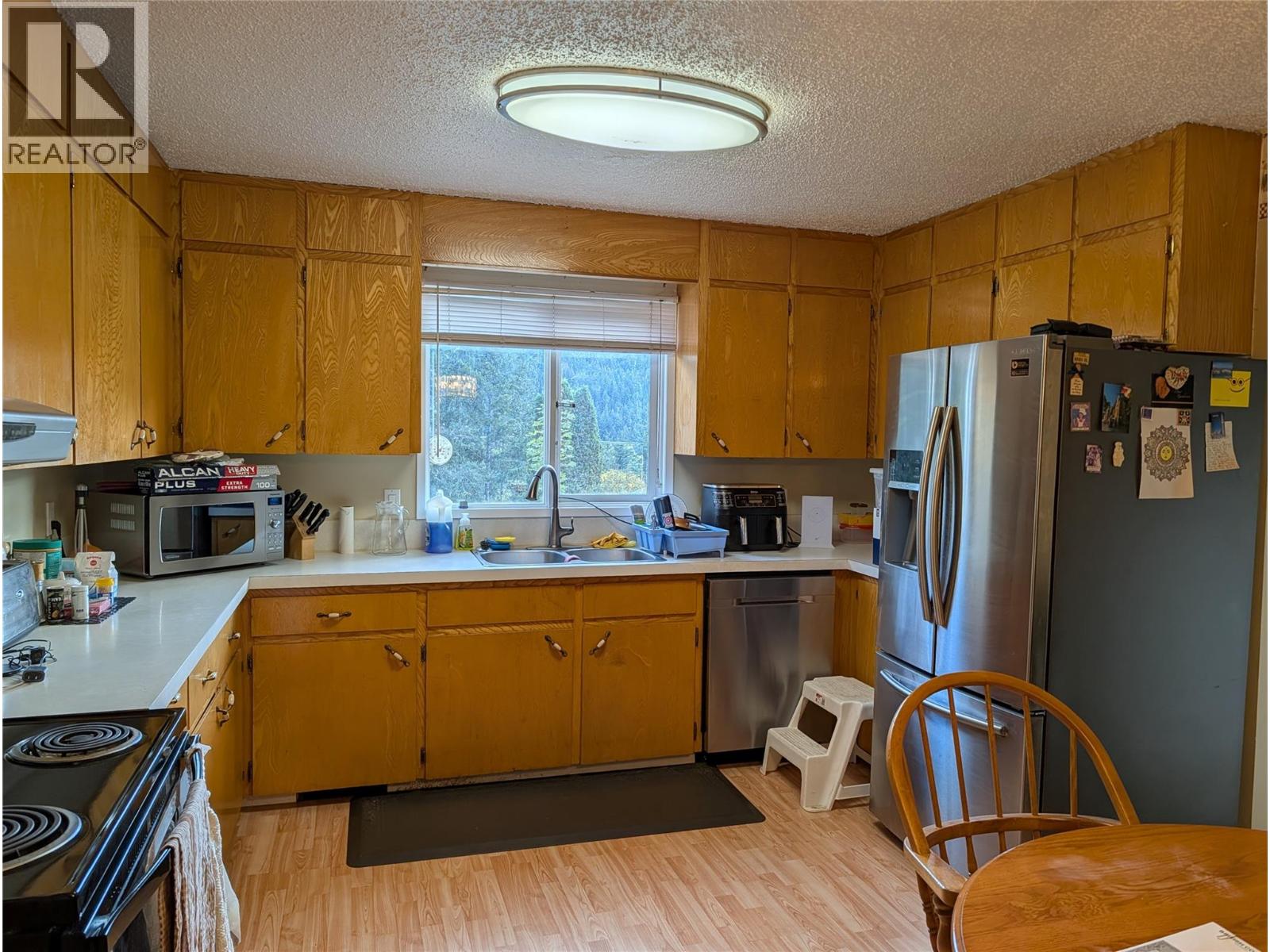 8893 Holding Road - 7