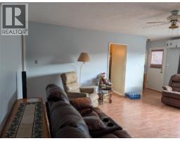 Living room - 8893 Holding Road, Adams Lake, BC V0E1M2 Photo 12