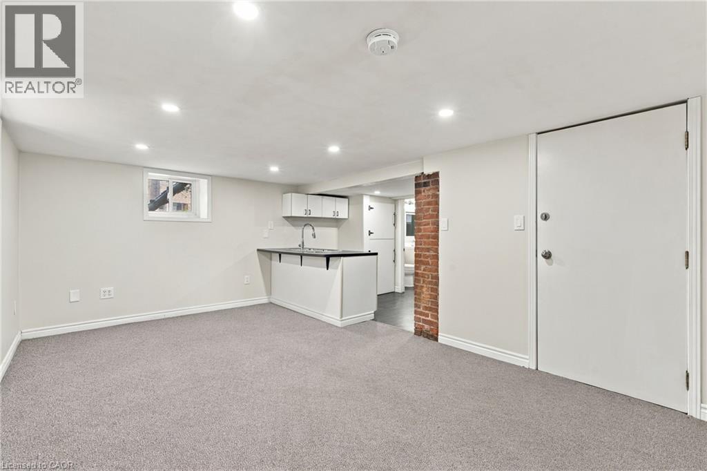 100 BALSAM Avenue S, Hamilton — photo 6