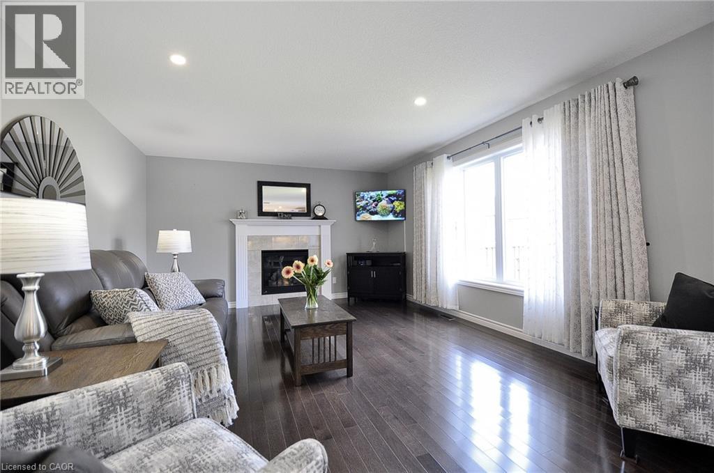 82 CURTIS Street - Image 12