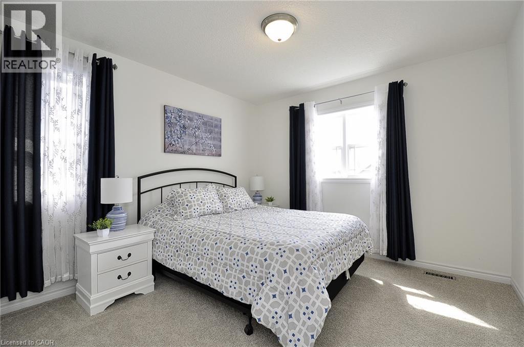 82 CURTIS Street - Image 25