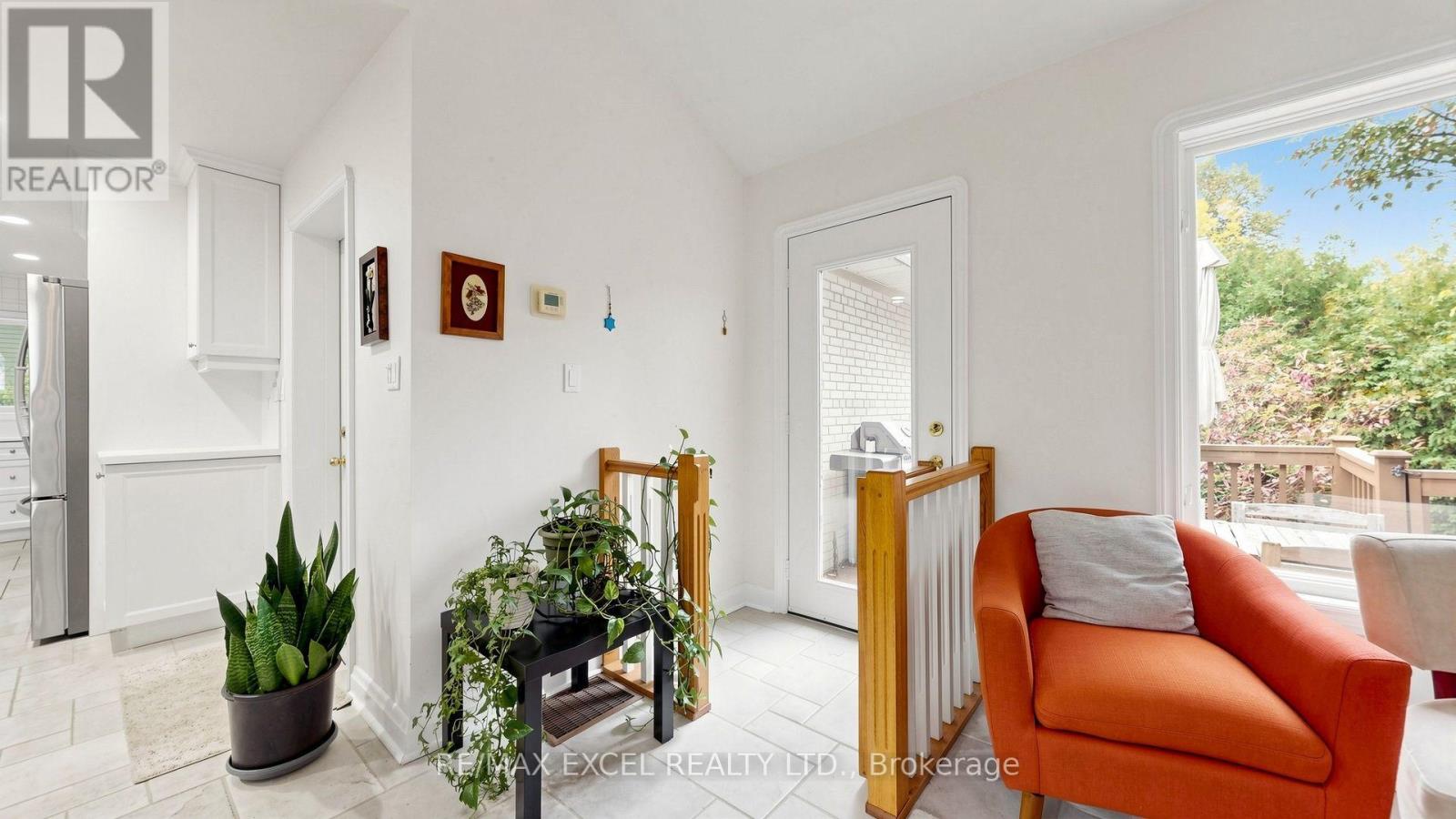131 BURBANK DRIVE - 14