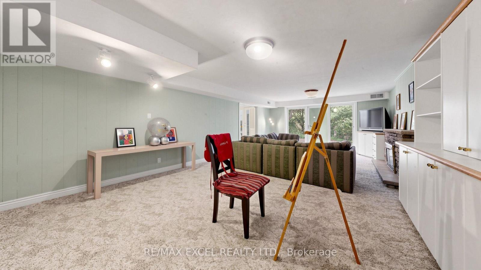 131 BURBANK DRIVE - Image 37
