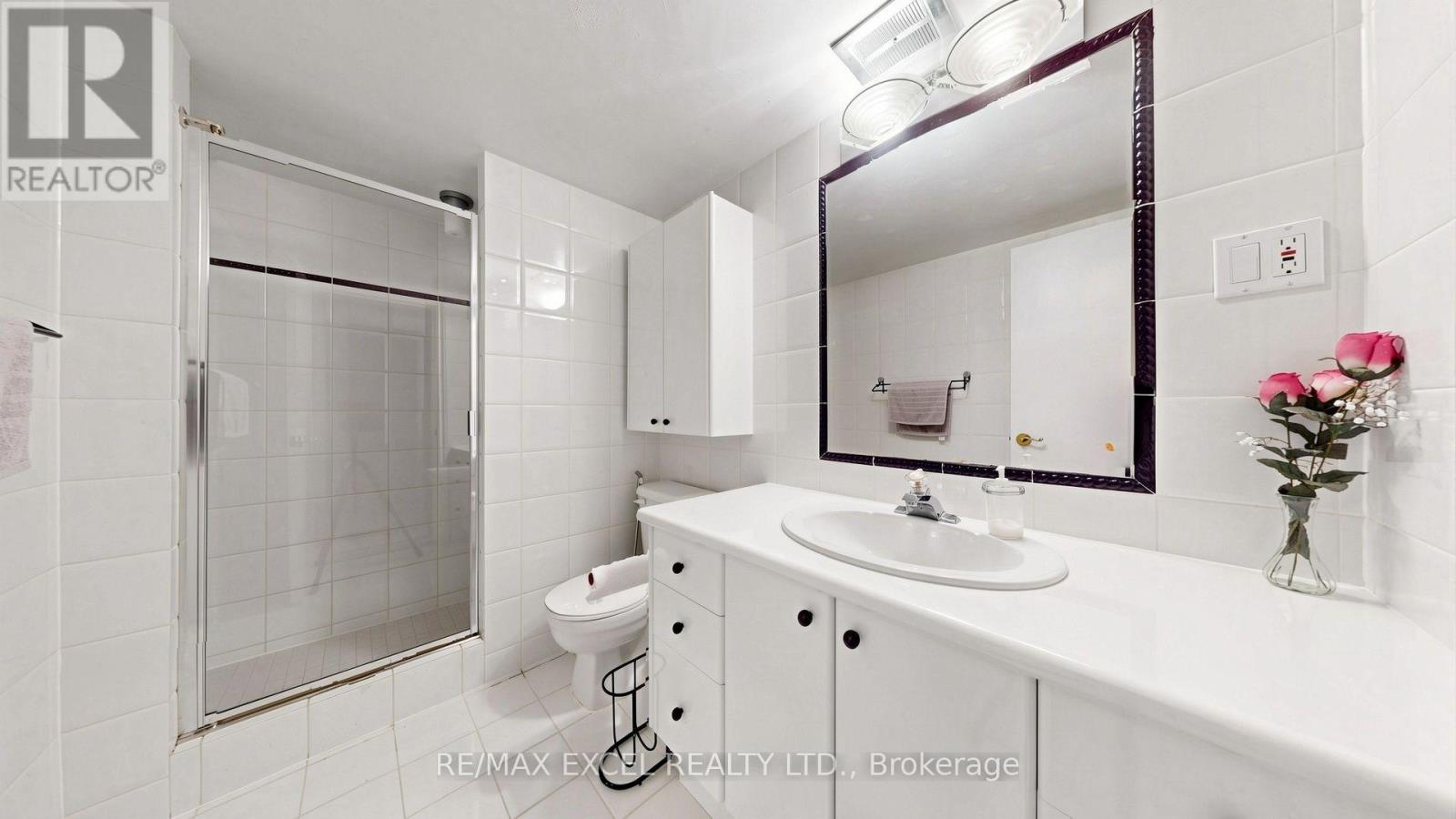 131 BURBANK DRIVE - Image 44