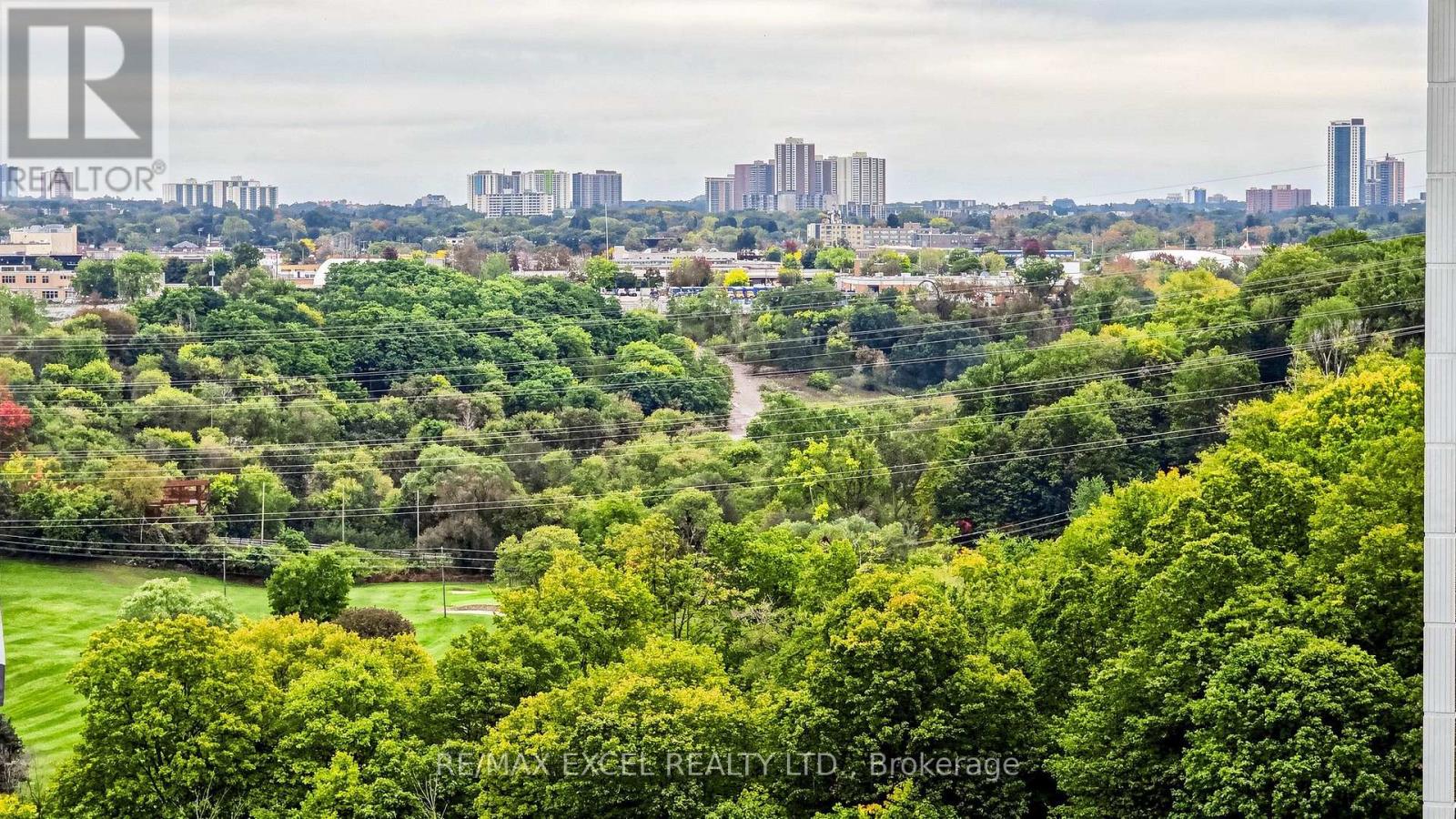 10 Edgecliff Golfway — photo 38