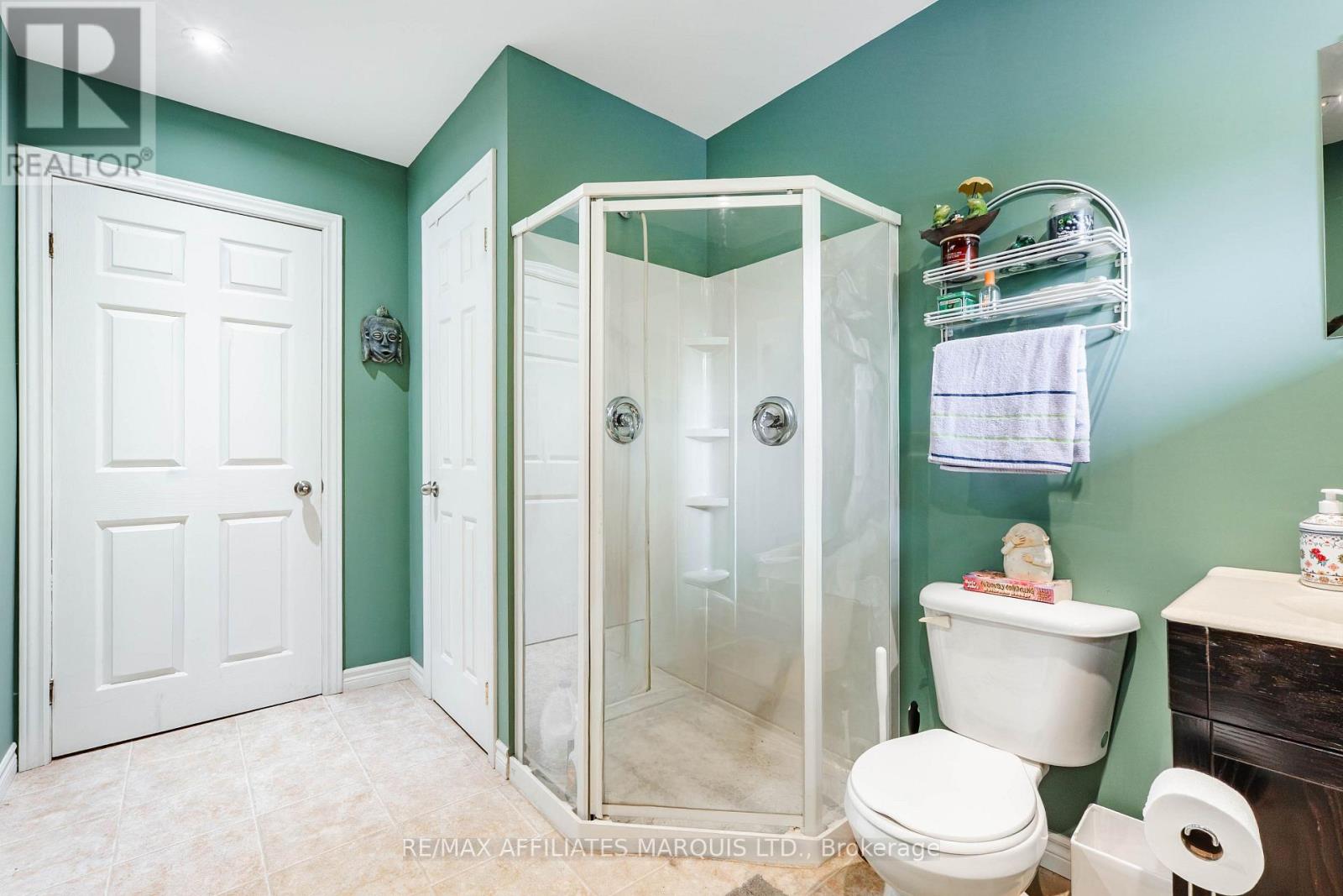 114 ST GEORGE STREET W - 22