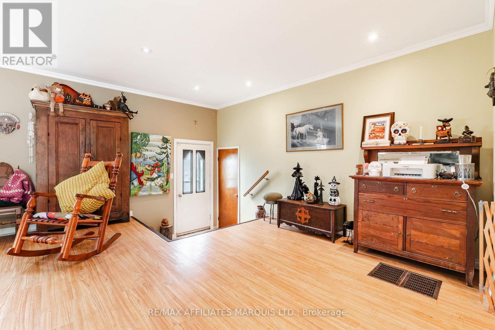114 ST GEORGE STREET W - 25