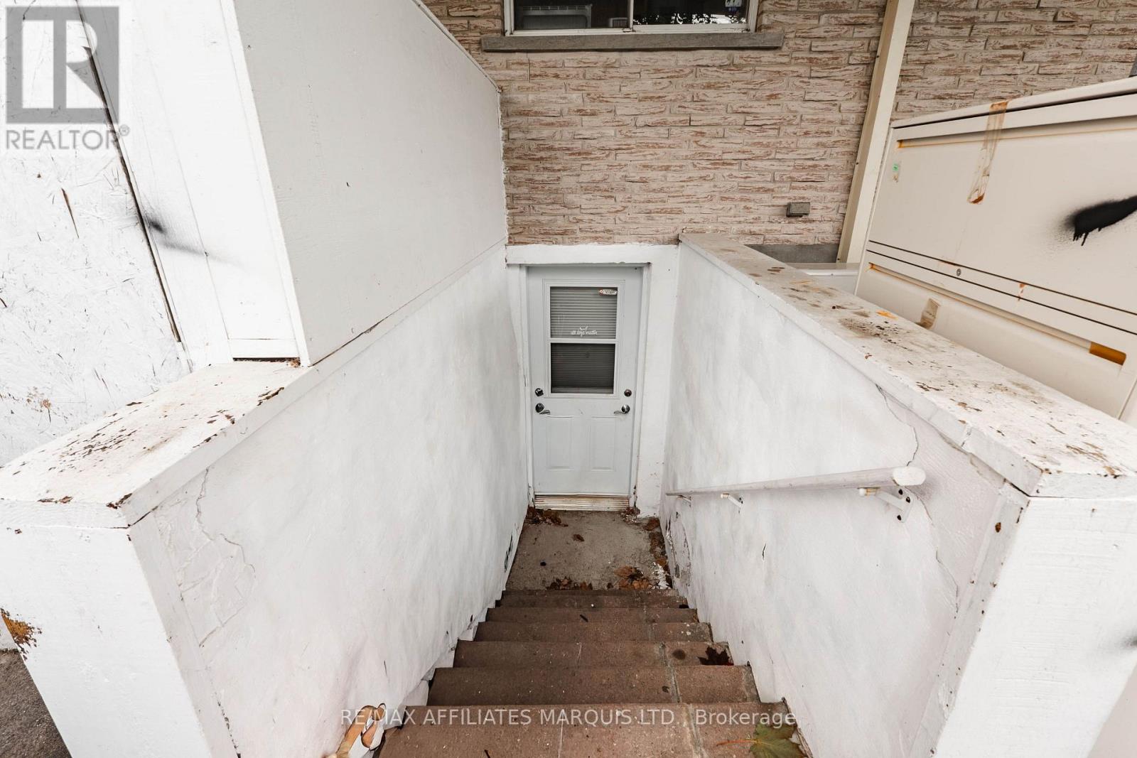 114 ST GEORGE STREET W - Image 37