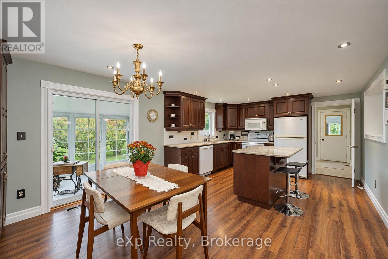 350144 BAYSHORE ROAD - 11