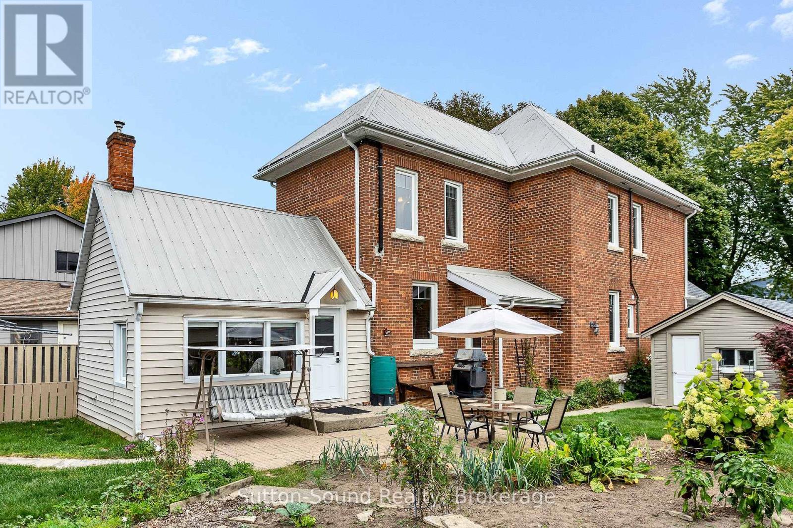 2344 3RD AVENUE W - 8