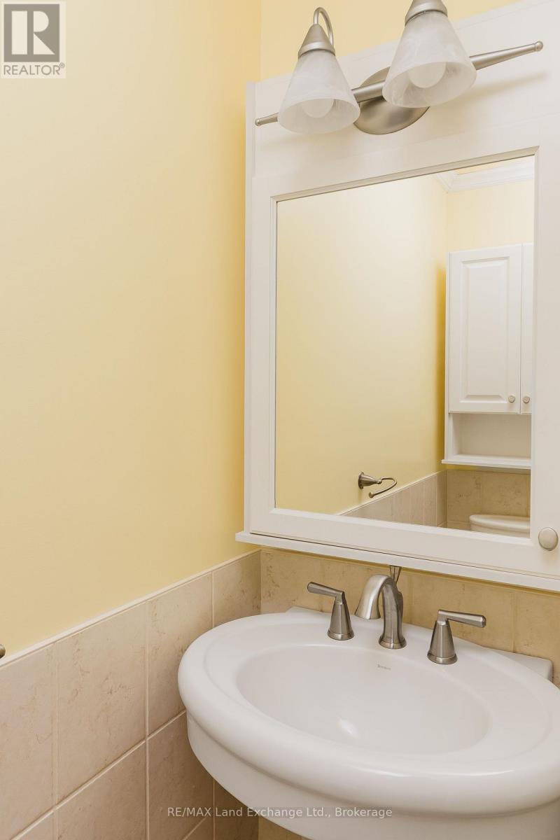 #20 303 WATERLOO STREET - 12