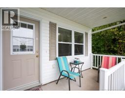 29 Maple Trail Lane, photo 3