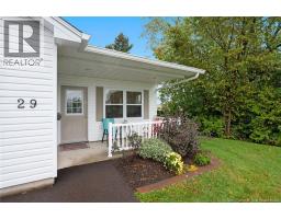 29 Maple Trail Lane, photo 2