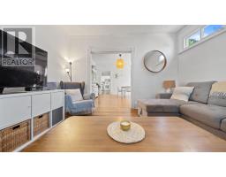 4pc Bathroom - 10 Dawson Street, Dartmouth, NS B3A3A7 Photo 9