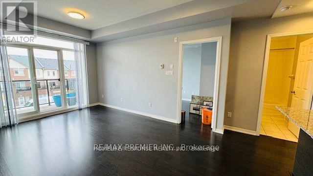 #313 54 SKY HARBOUR DRIVE - Image 10