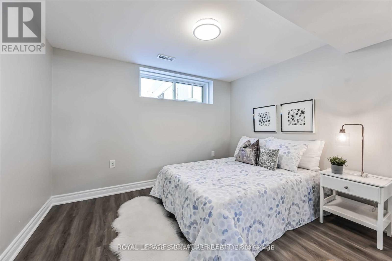 Lower- 123 Bowman Avenue, Whitby, ON photo 10
