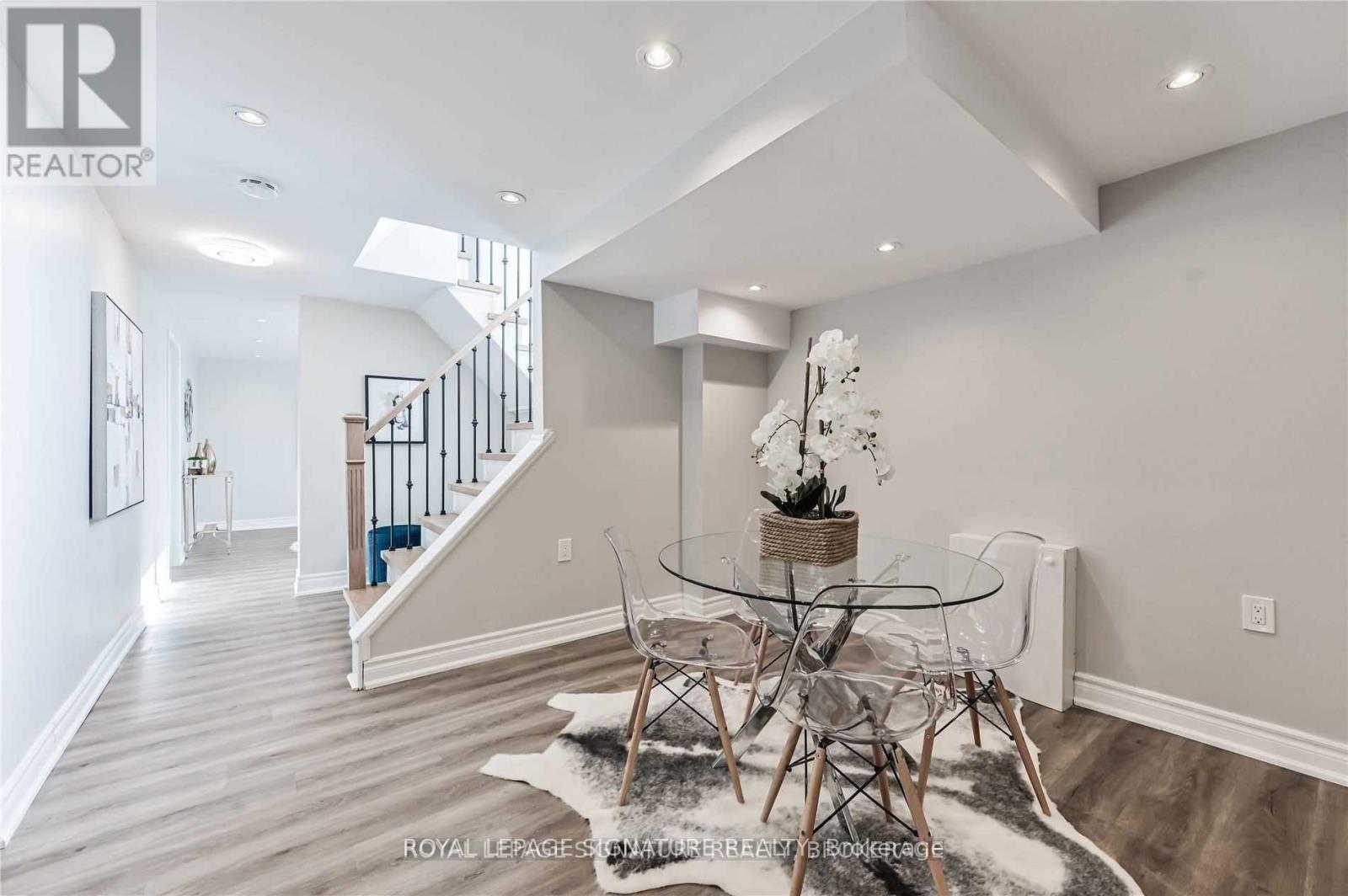 Lower- 123 Bowman Avenue, Whitby, ON photo 3