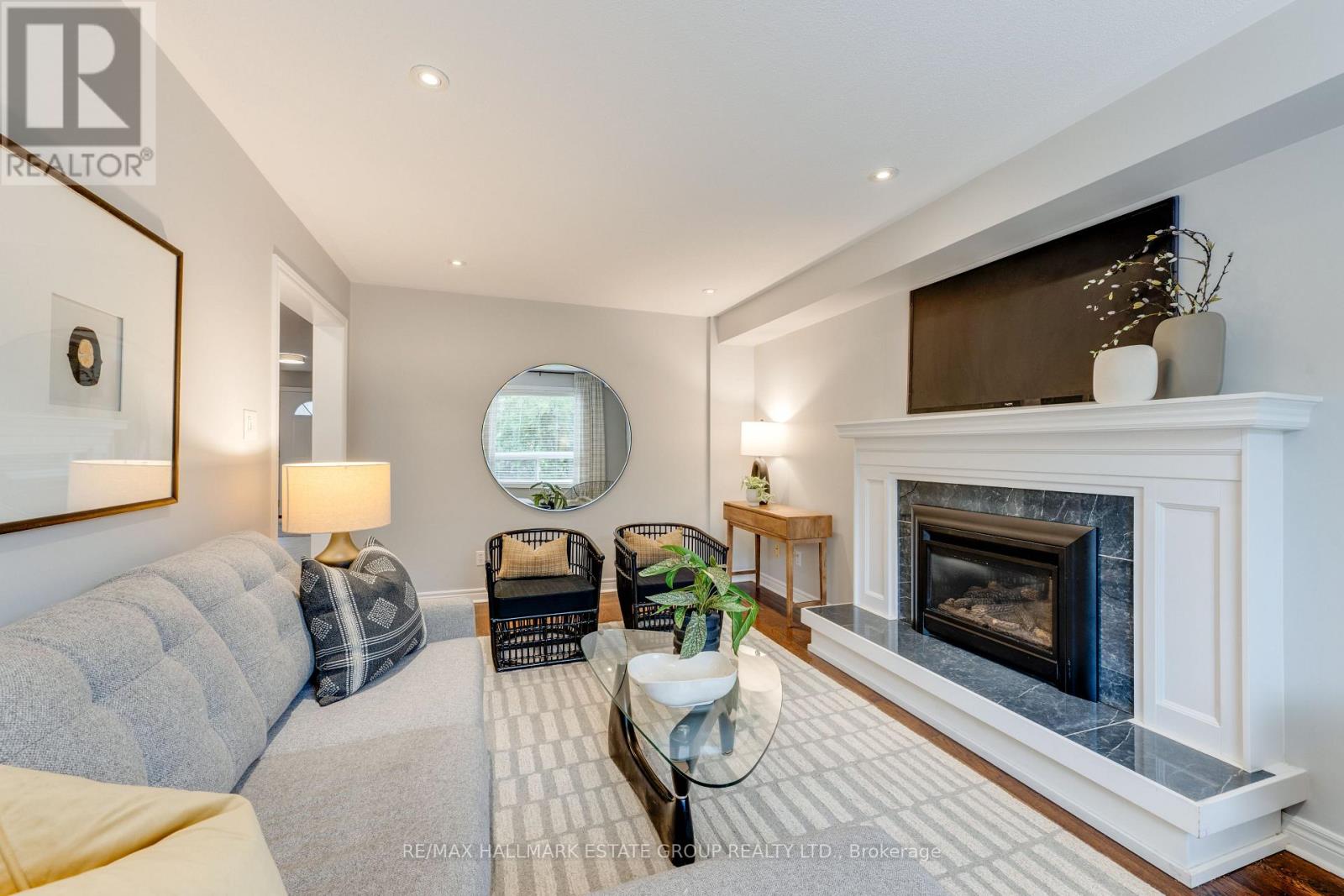 25 DEWBOURNE PLACE - Image 19