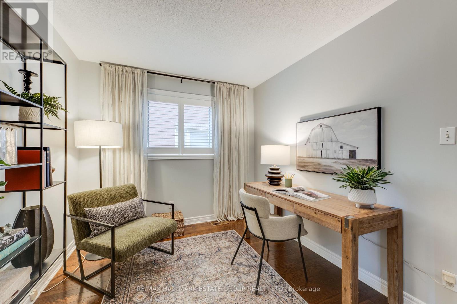 25 DEWBOURNE PLACE - Image 23