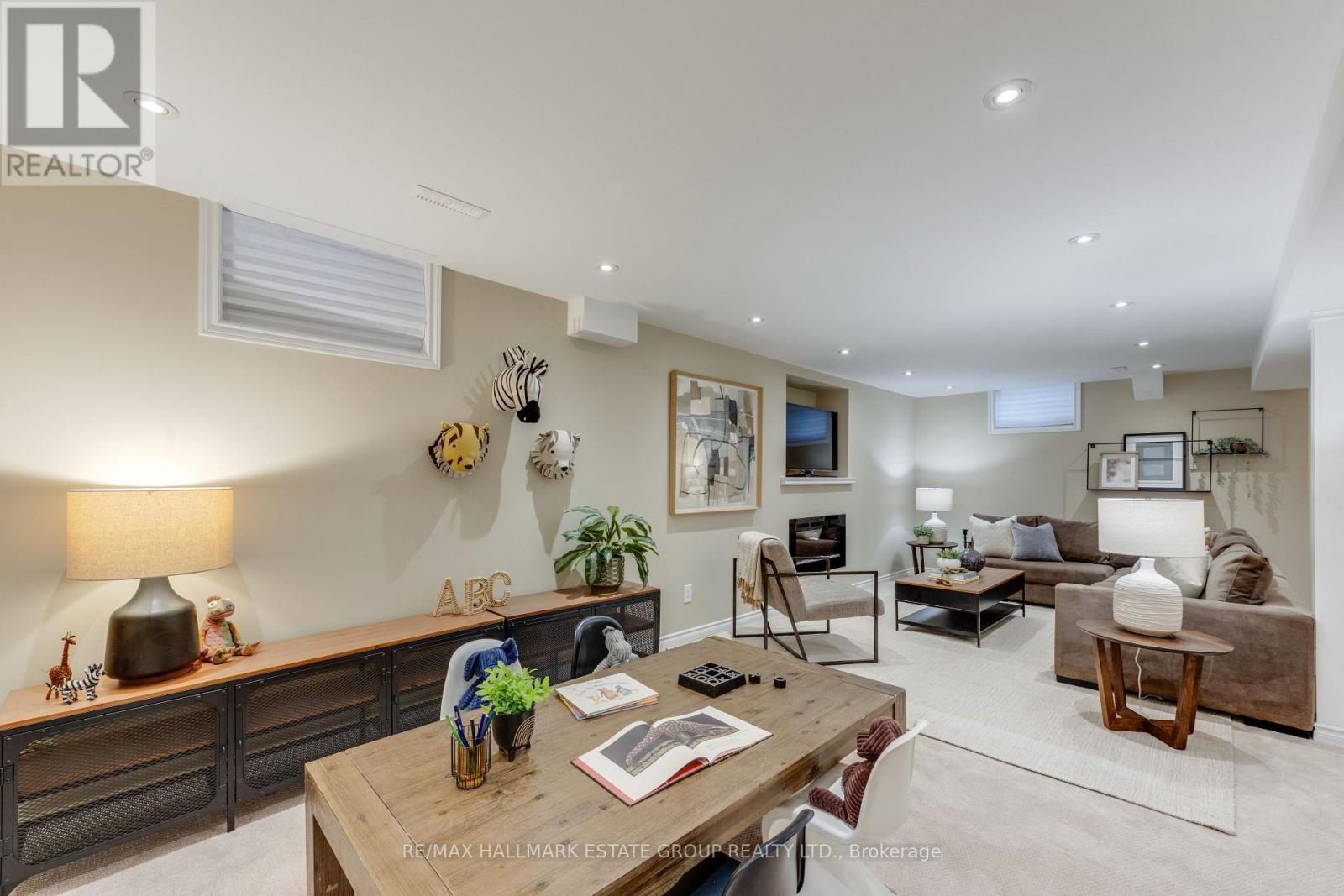 25 DEWBOURNE PLACE - Image 39