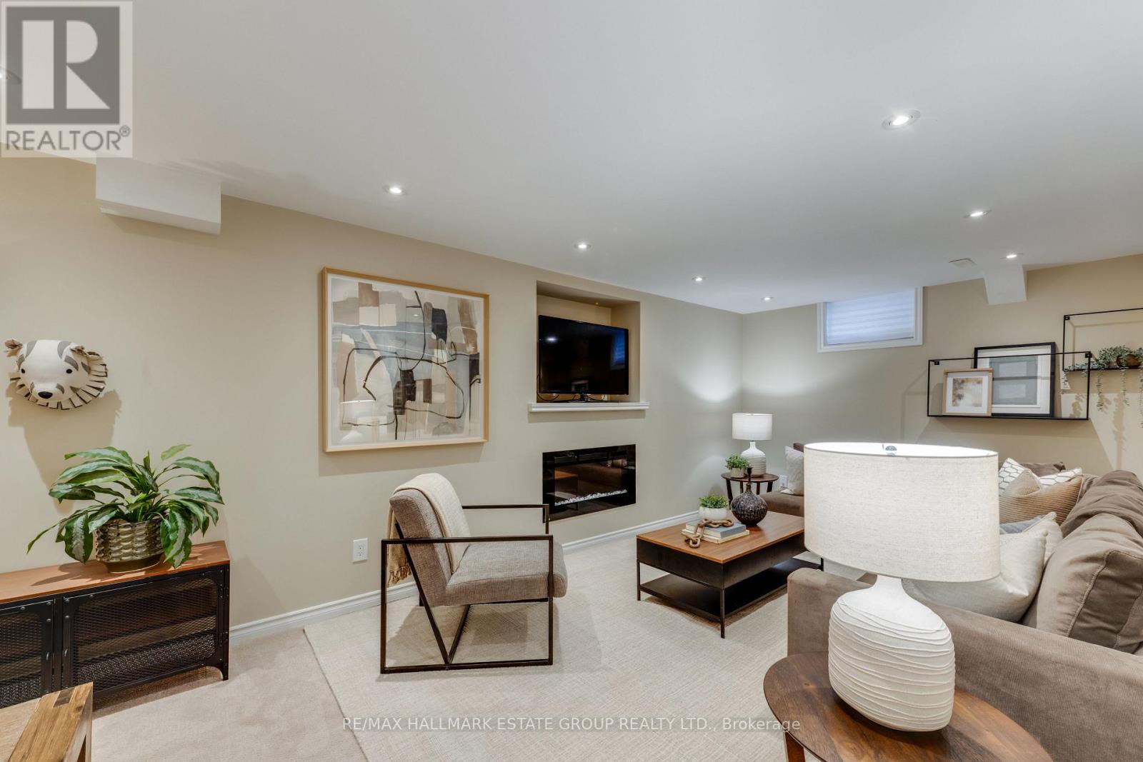 25 DEWBOURNE PLACE - Image 40