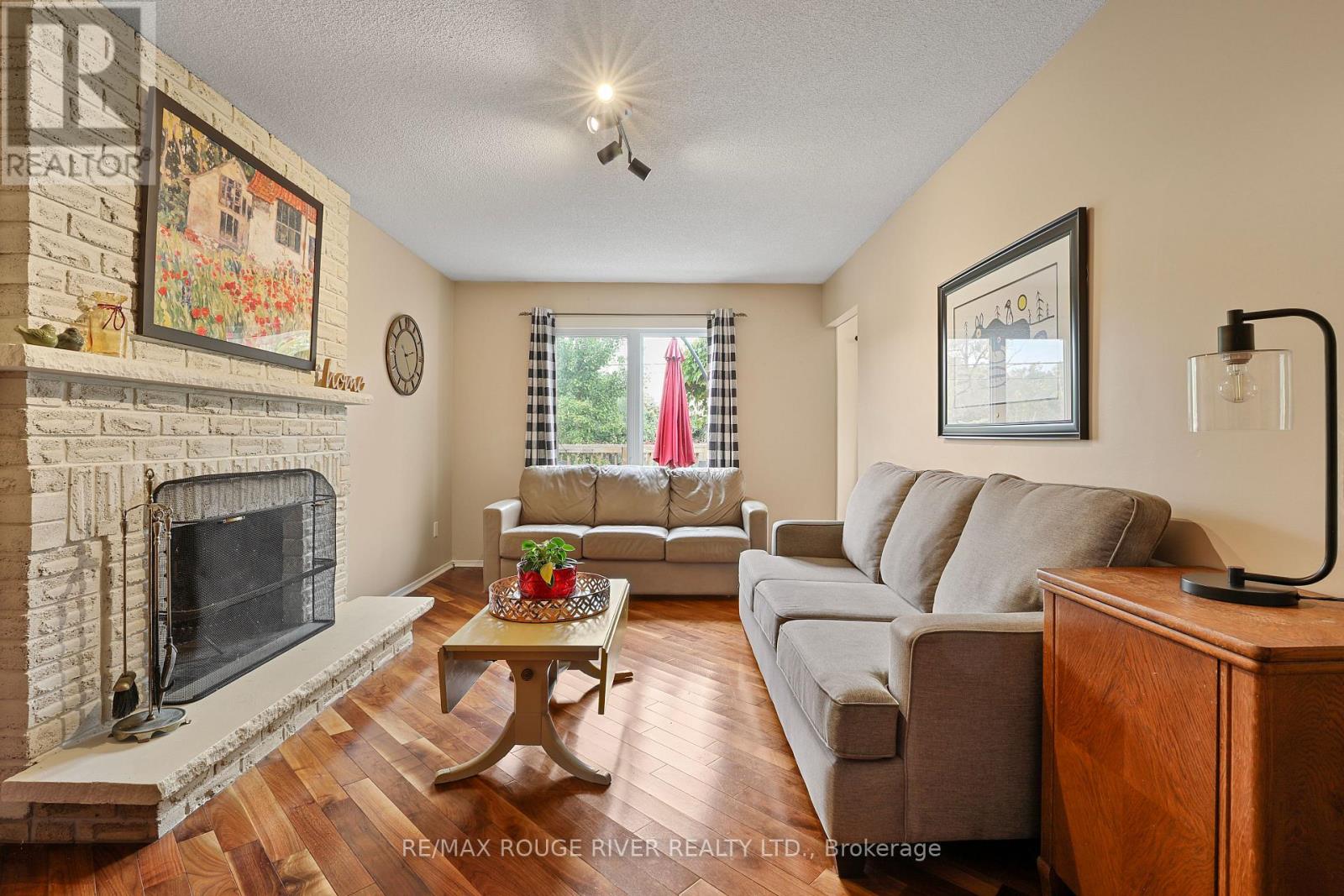 648 COGNAC CRESCENT - 17