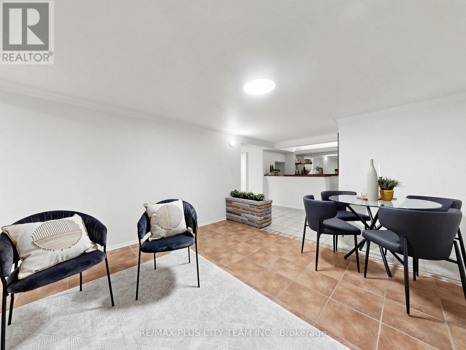16 Holford Crescent, Toronto, ON photo 28
