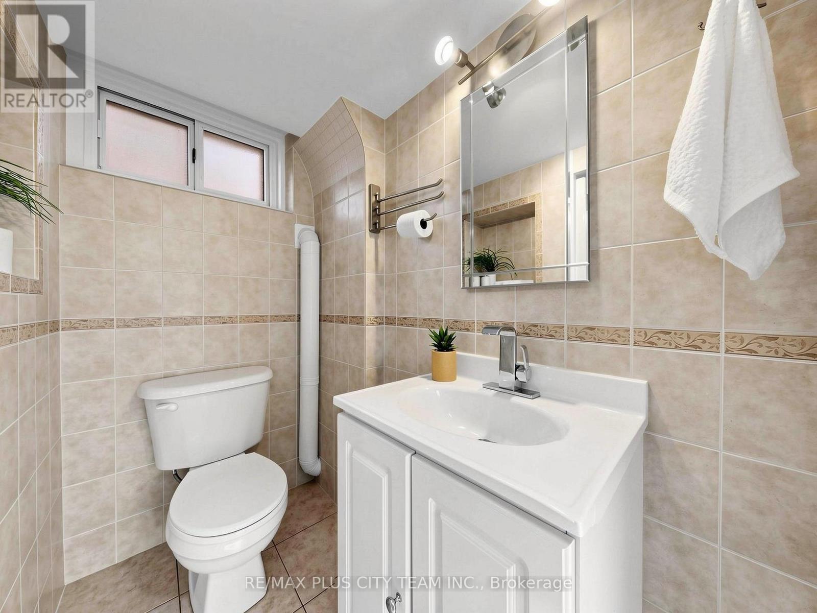 16 Holford Crescent, Toronto, ON photo 39