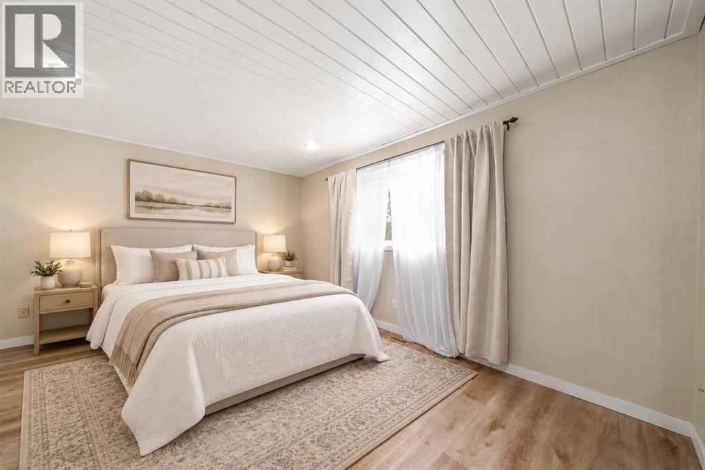 11 Taylor Crescent SE - 21