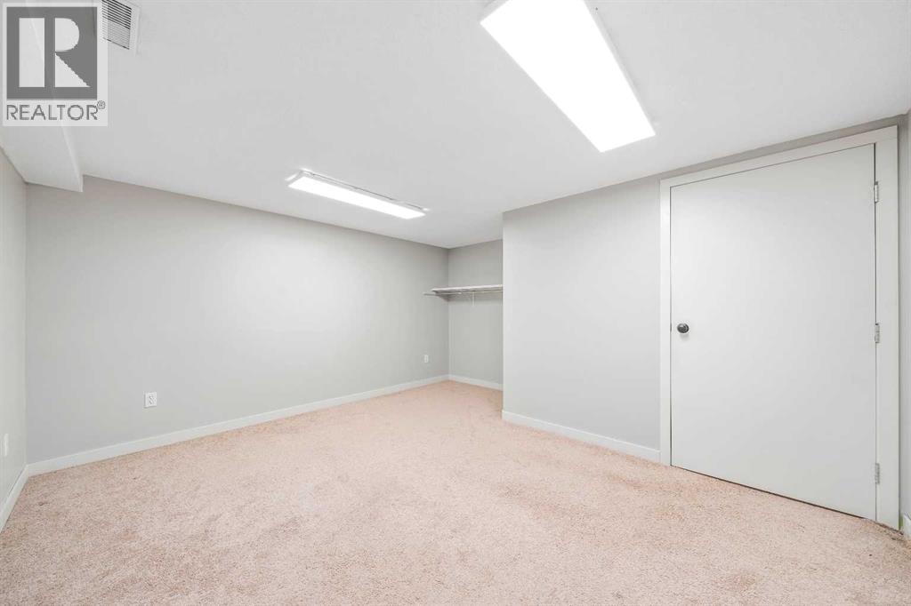 11 Taylor Crescent SE - Image 35