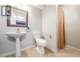 11 Taylor Crescent Se, Medicine Hat, AB T1B3X5 Photo 32