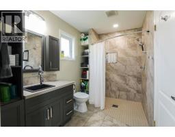 3pc Bathroom - 14 Centennial Place, Magrath, AB T0K1J0 Photo 12
