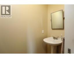 14 Centennial Place, Magrath, AB T0K1J0 Photo 34