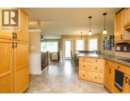 Family room - 14 Centennial Place, Magrath, AB T0K1J0 Photo 17
