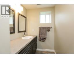 14 Centennial Place, Magrath, AB T0K1J0 Photo 30