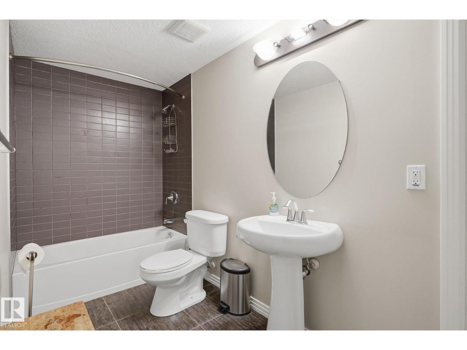 1209 CUNNINGHAM DR SW - 38