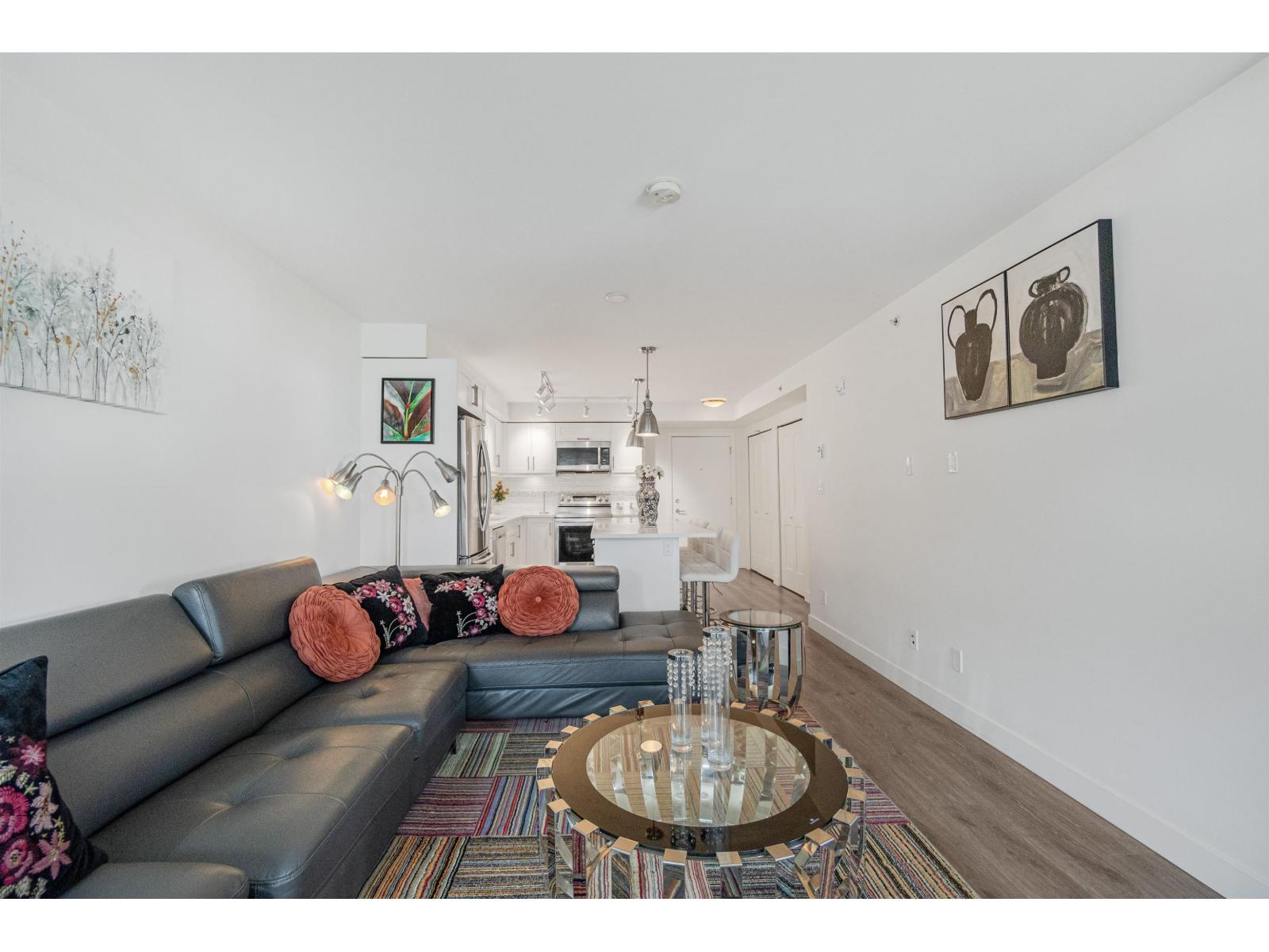 Photo of 469 27358 32 AVENUE 16