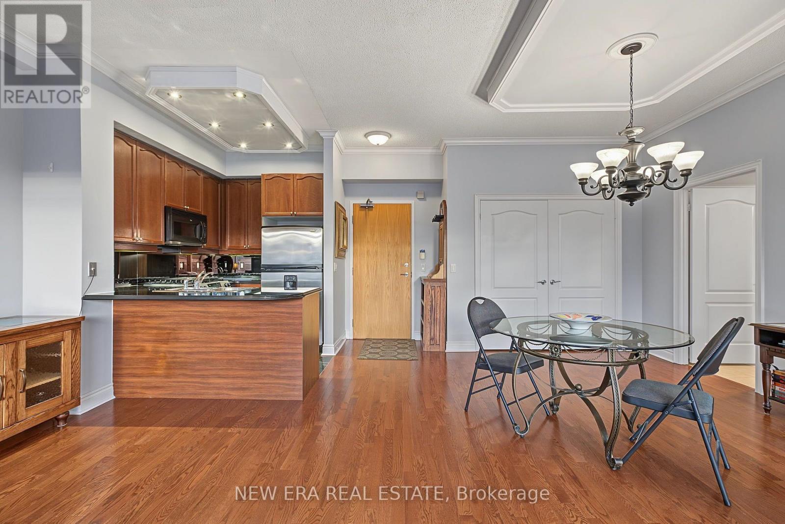 #PH20 8201 ISLINGTON AVENUE - 13