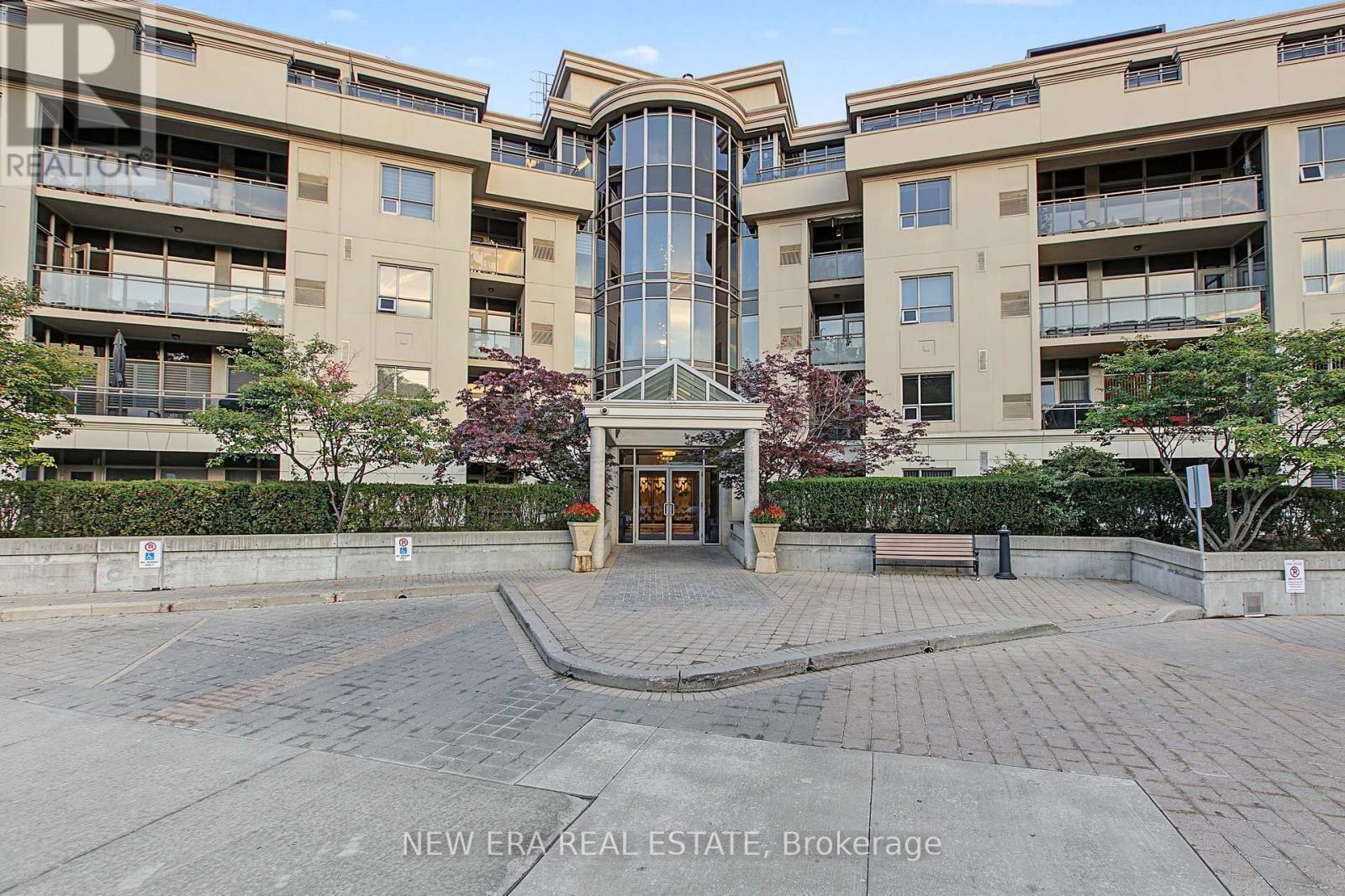 #PH20 8201 ISLINGTON AVENUE - 31
