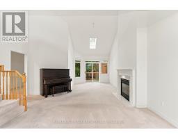 Family room - 28 Blue Heron Beach Way, Markham, ON L6E1B4 Photo 6