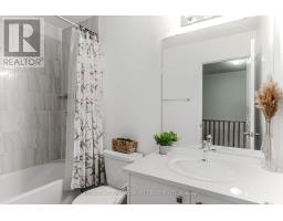 9 Red Maple Lane, Barrie, ON L9J0N4 Photo 8