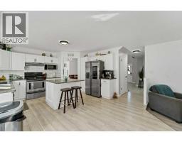 Family room - 107 Sunset Road Sw, Medicine Hat, AB T1B4V8 Photo 15