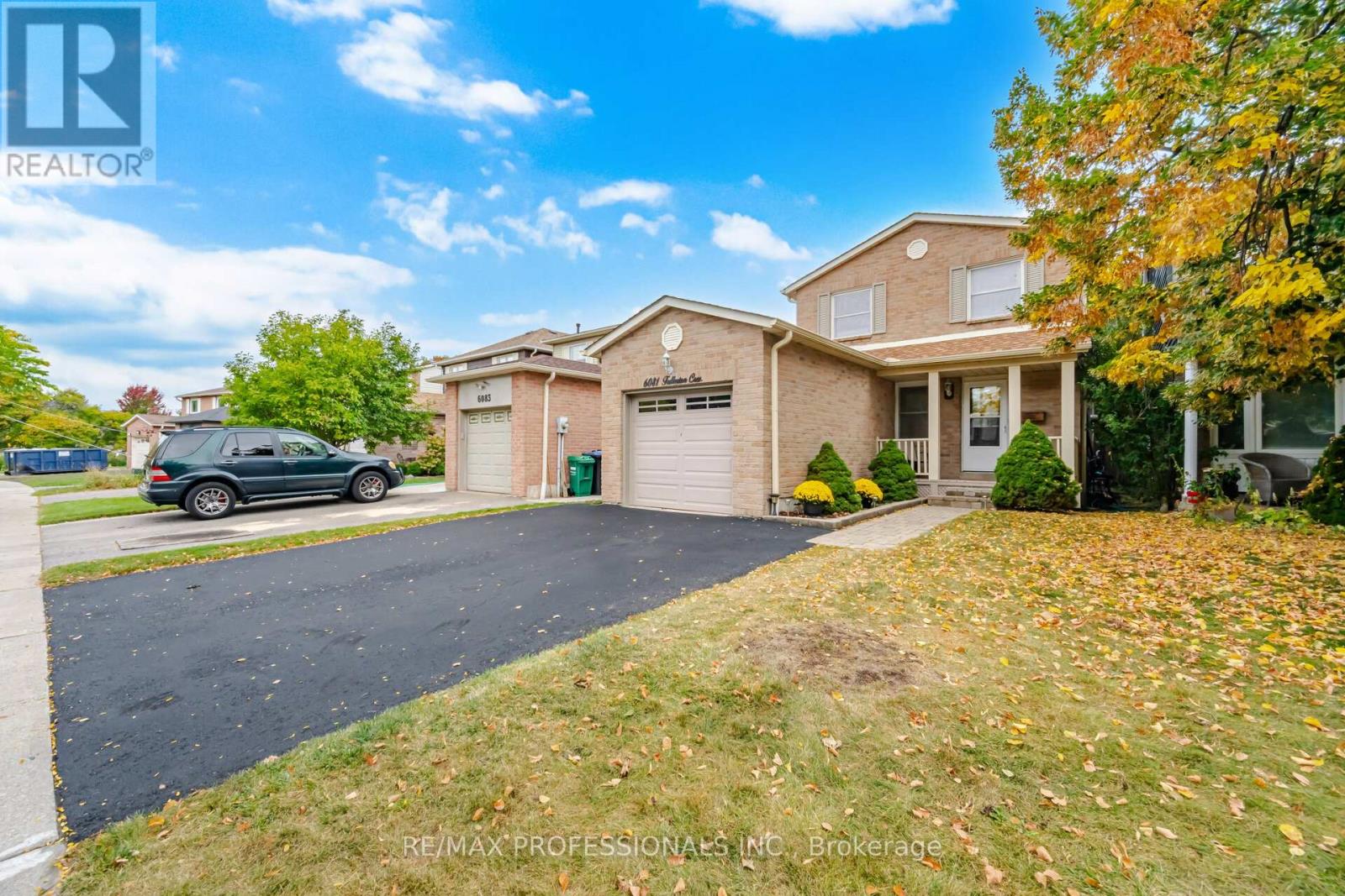 Photo of 6081 FULLERTON CRESCENT