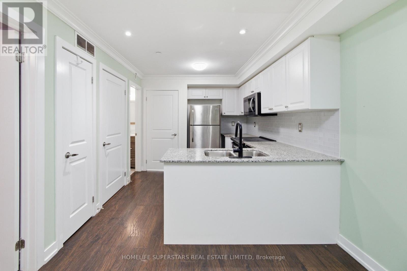#413 8 DRUMMOND STREET - 1