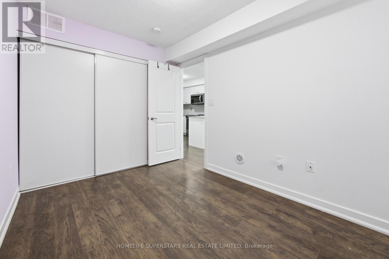 #413 8 DRUMMOND STREET - 7