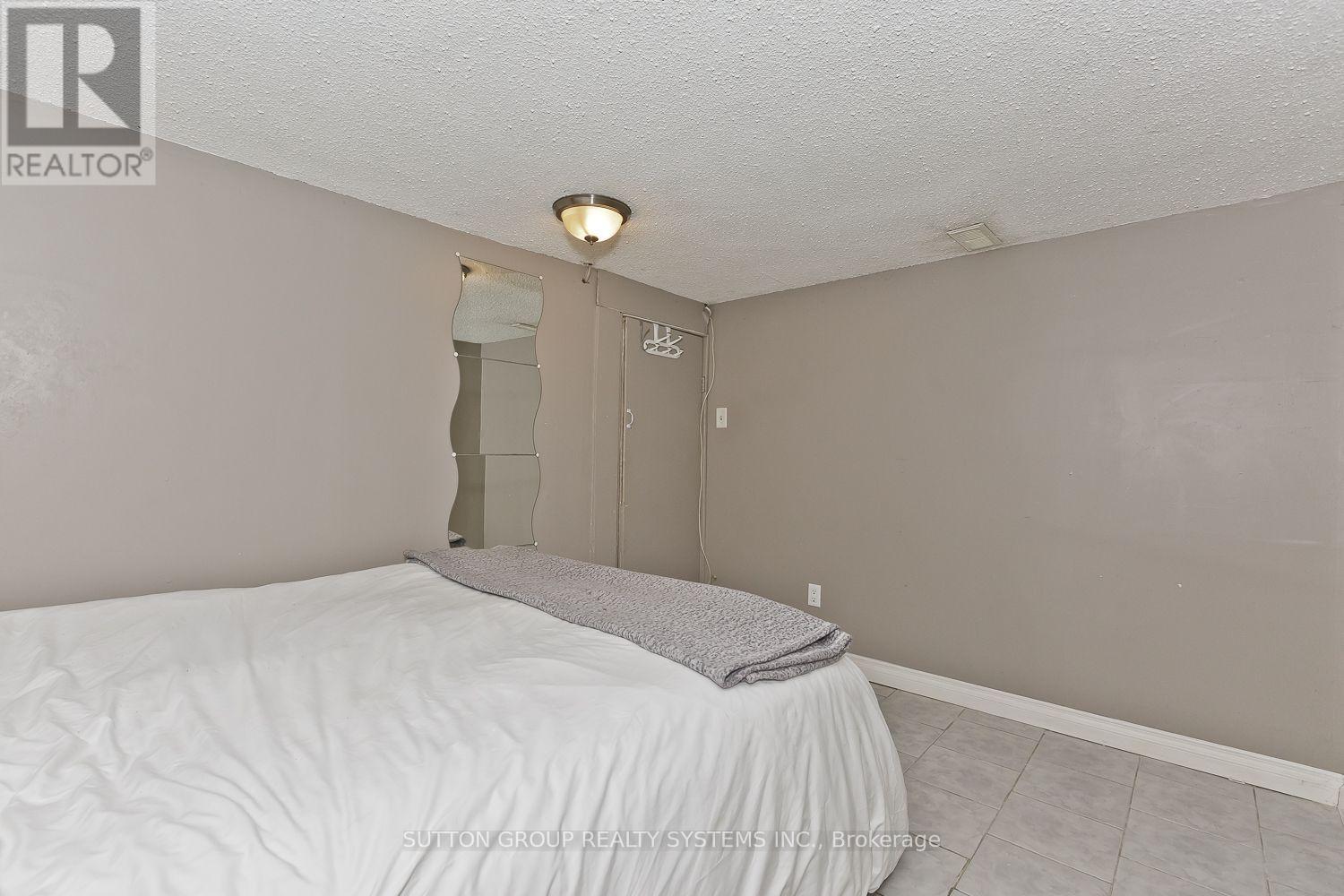 14 LAKE SHORE DRIVE - Image 27