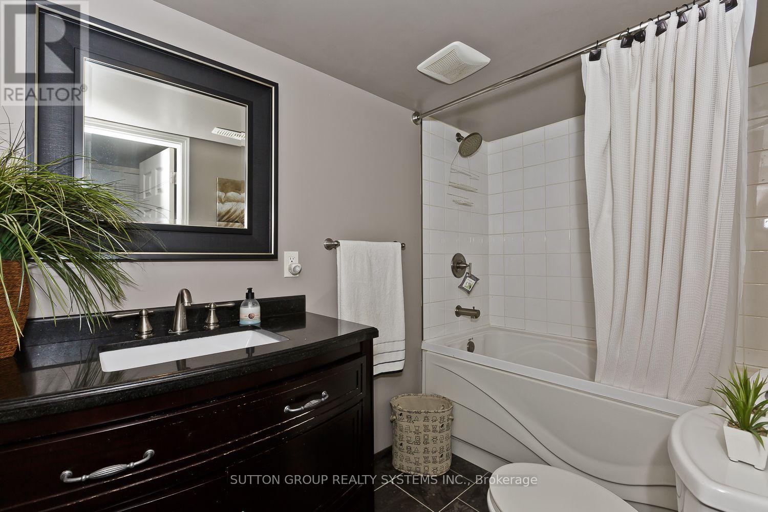 14 LAKE SHORE DRIVE - Image 29