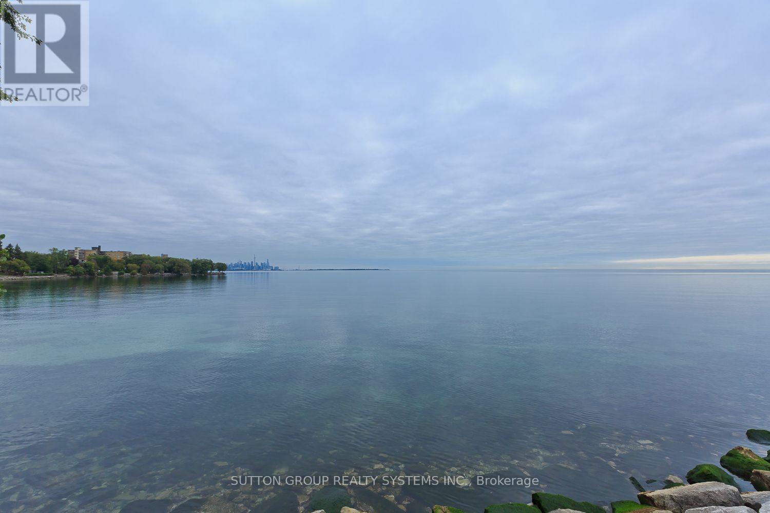 14 LAKE SHORE DRIVE - 36