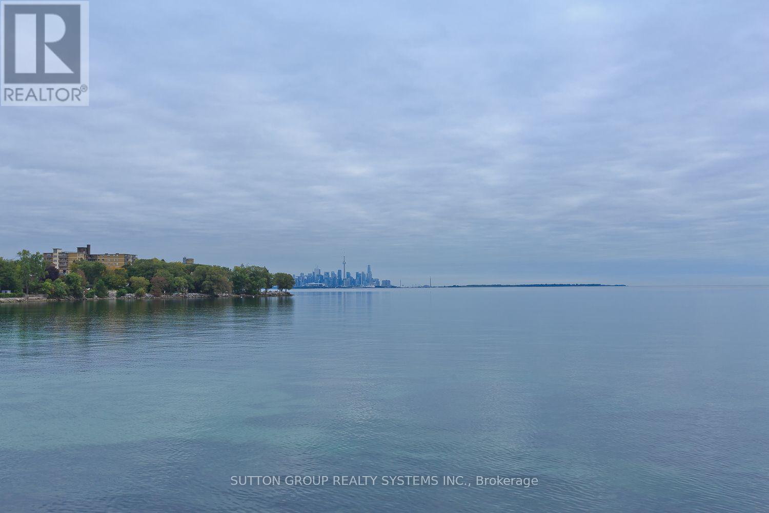 14 LAKE SHORE DRIVE - 37